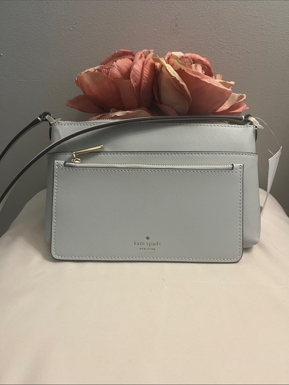 Kate Spade Women's Light Gray Saffiano Crossbody Bag Set. New With Tags. - Picture 2 of 8